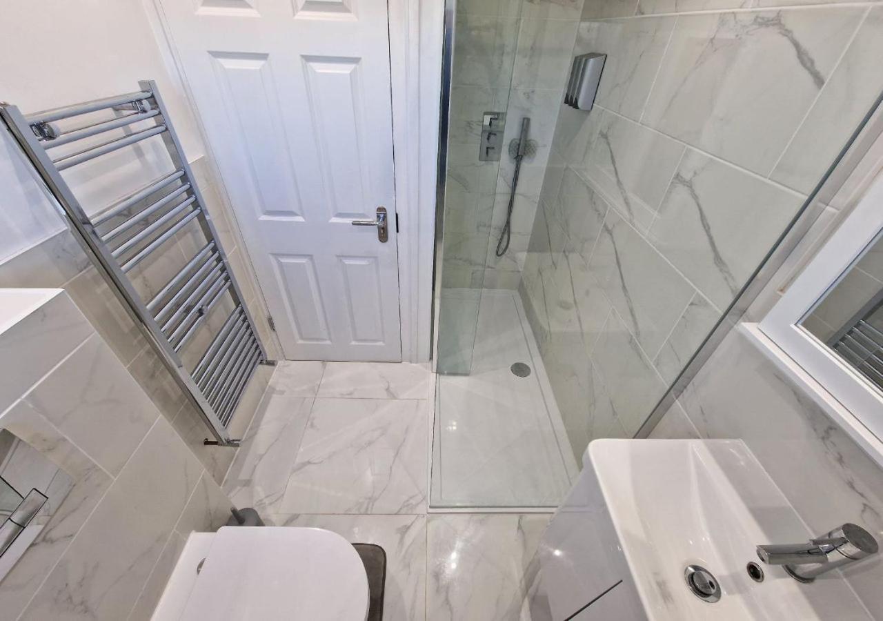 Private Room In London Enfield With Parking 外观 照片