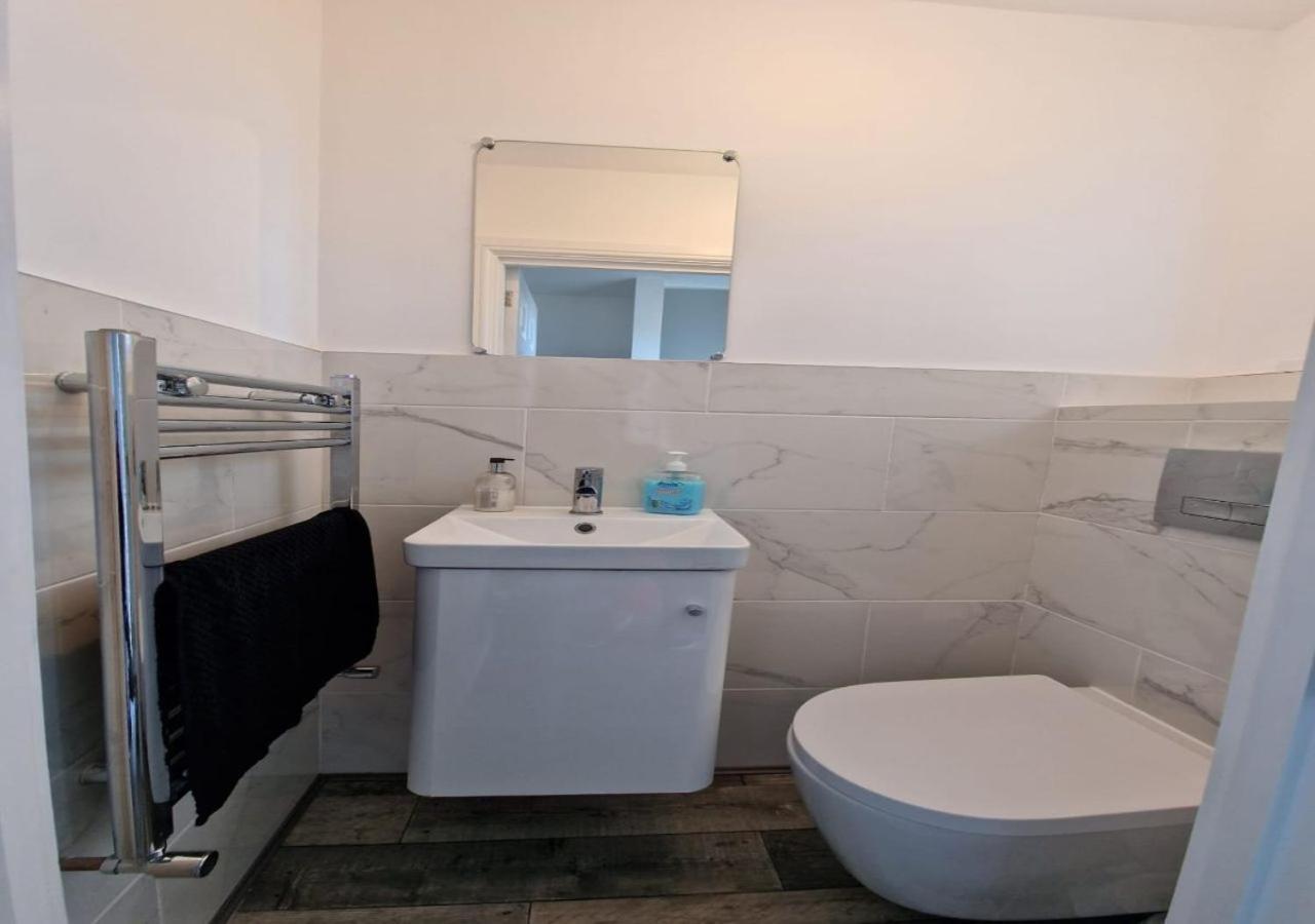 Private Room In London Enfield With Parking 外观 照片