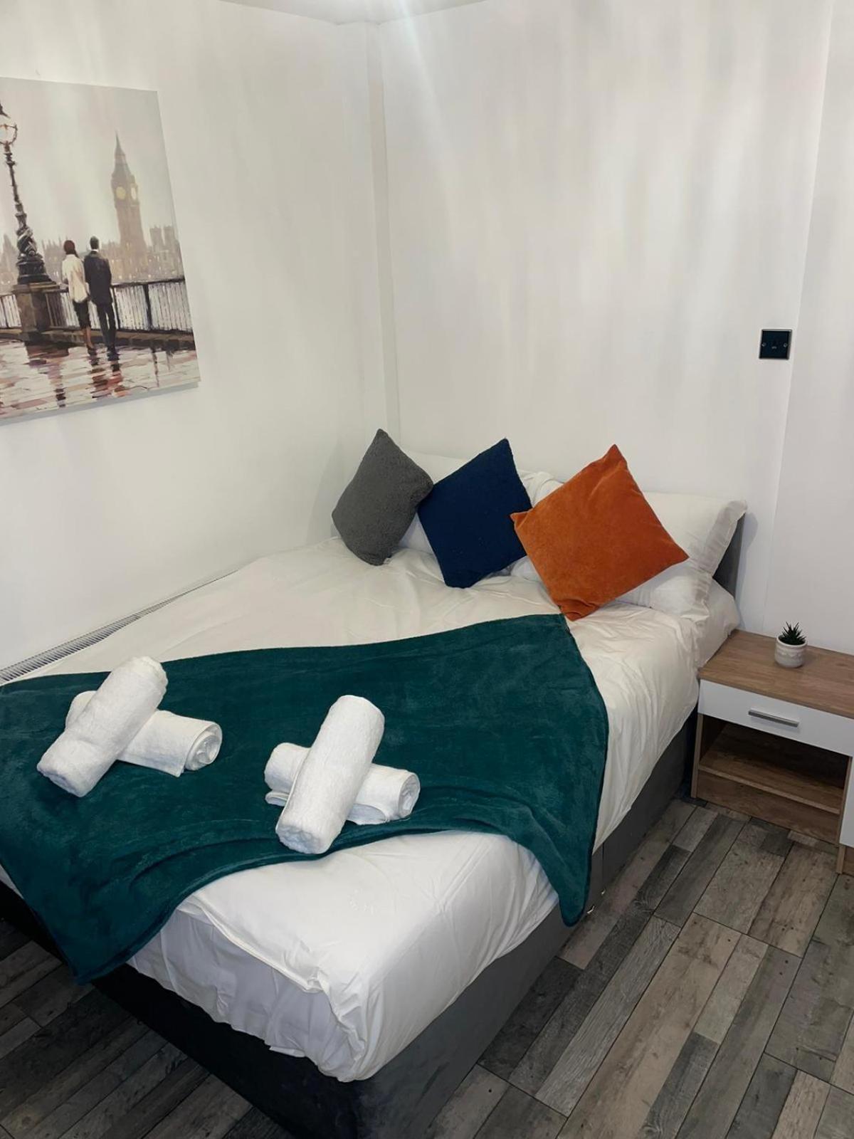 Private Room In London Enfield With Parking 外观 照片